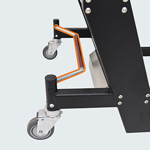 The central braking system brake lever of the server rack lifter